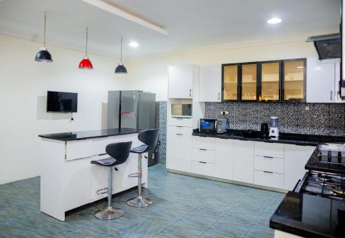 SPACIOUS AND LUXURY 4BEDROOM Duplex in Lekki