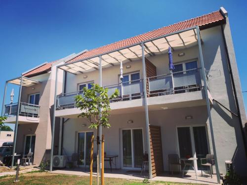 Exterior view, Mistral Studios in Fanari