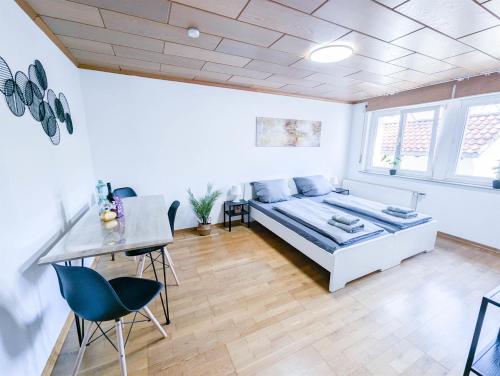 ALFA Stuttgart 3 Zimmer 6 Betten Apartment Zuffenhausen Porsche Bosch BZ WLAN EBK WM, Štutgart (fotografie 8)