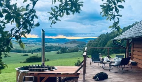 Pezsgőfürdő, Glamping Salaš (Glamping Salas) in Klatovy