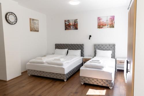 One-Bedroom Apartment image 2