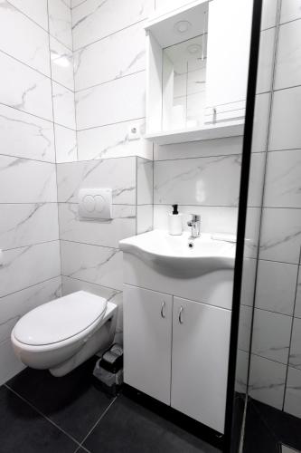 Luna Nera apartments - image 2