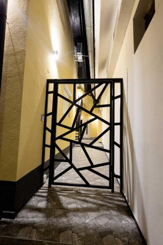 One-Bedroom Apartment image 1