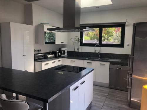 Villa climatisé contemporaine 8 personnes gîte à louer Jacou
