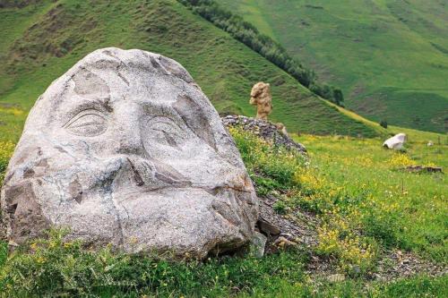 Old Hut, Kazbegi (foto 9)