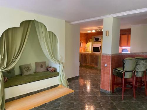 Villa Dobra Voda - image 6