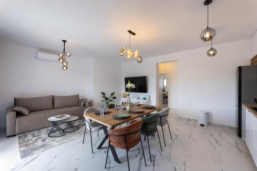 Holiday Home Izzy in 加廸納