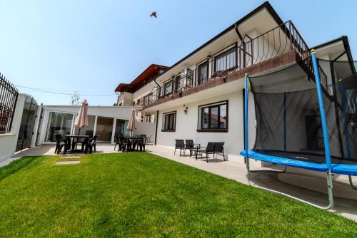 设施服务, Casa Maria EFORIE NORD in 北埃福列