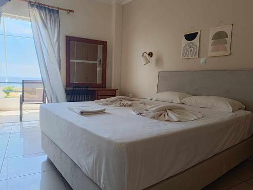 Faros Apartments - image 2