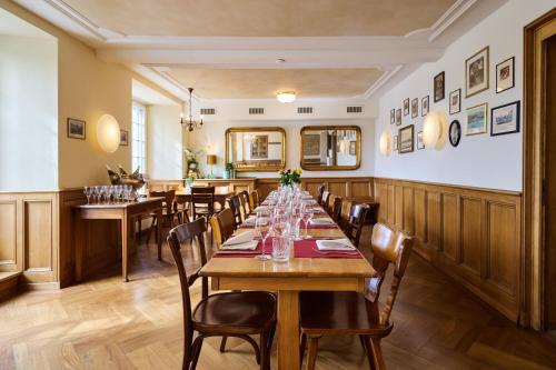 Restaurant, Hotel Limmathof in Ruschlikon