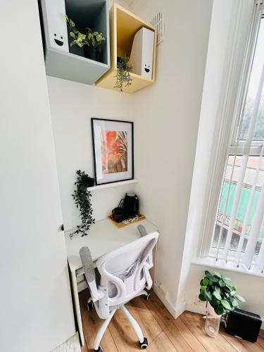 R1 - Stylish Private Room opposite Queen Elizabeth Hospital - Harborne Birmingham, Birmingham (fotografie 10)
