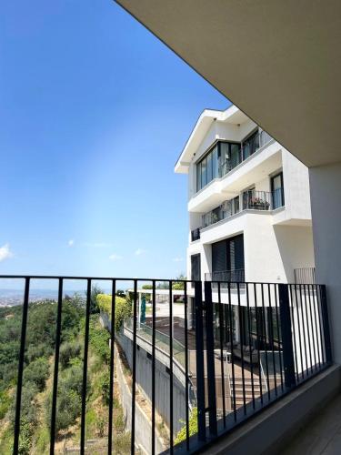 Apartment with view in Tirana in ไดย์ทิต