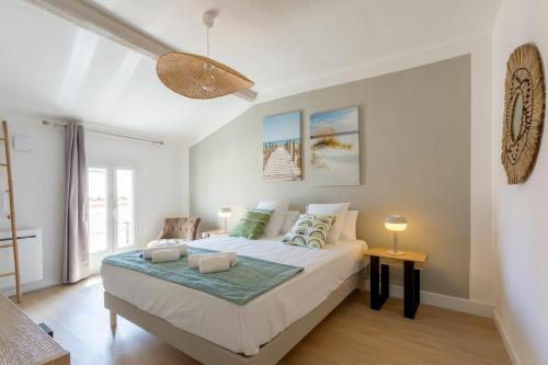 Chez Sylvie - Étonnante maison climatisée dans les remparts (Chez Sylvie - Etonnante maison climatisee dans les remparts) in แอกเกอ มอร์เตอ