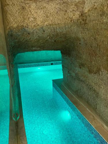 Úszómedence, Chakra Special Caves in Urgup