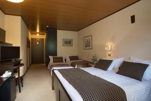Hotel Mirella 5