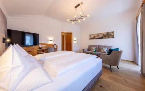 Superior Double Room image 4