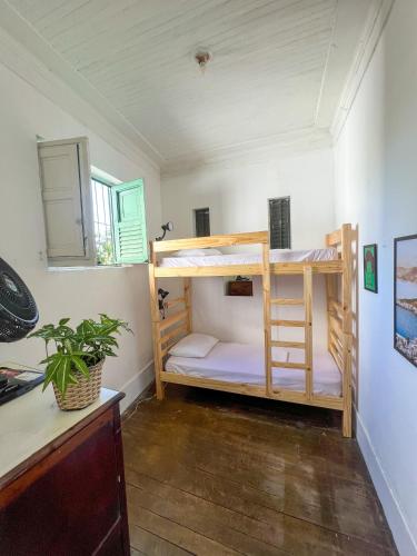 Single Bed in Mixed Dormitory Room room in Castelo dos Tucanos Host