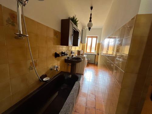 Zuhanyzó, Vecchio Mulino's Flat-2 BedRooms Flat in Entracque