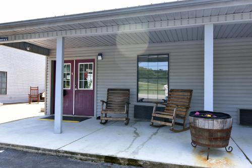Lynchburg Country Inn