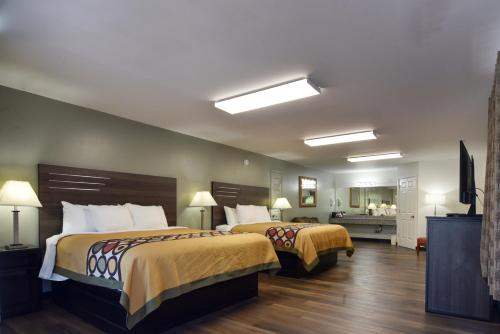 2 king beds