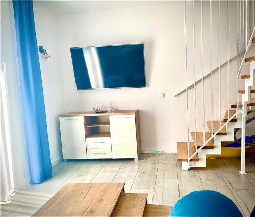 Two-Bedroom House image 2