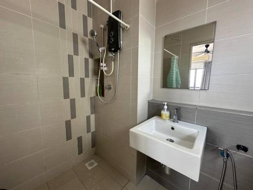 Setiawalk Puchong 6-9pax 2R2B IOI Mall Sunway Setiawalk Puchong 6-9pax 2R2B IOI Mall Sunway