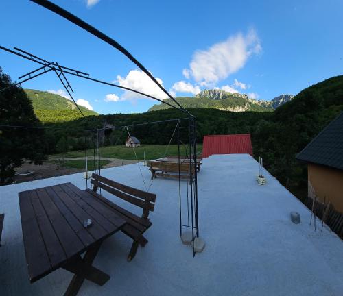 Ekoo katun Jezerca in Gusinje