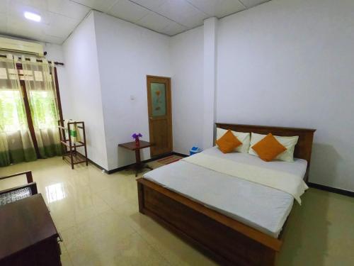 Standard Double Room with Fan image 2