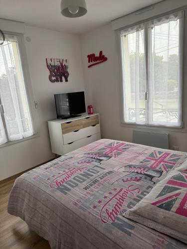 La petite maison de la gare in Nemours