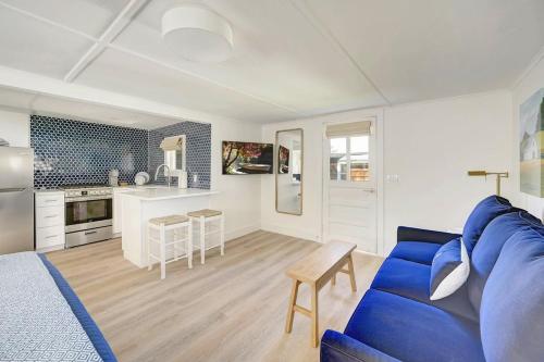 570463919 Marina Bay Cottages