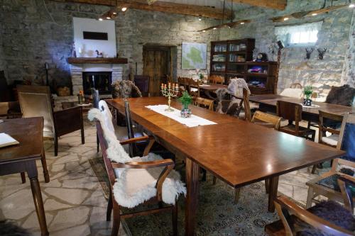 Restaurant, Muhu Tonise Talu in Padaste