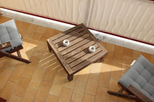 Double Room with Balcony image 10