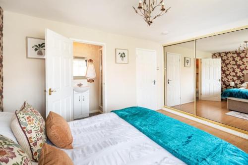Spacious 5 bedroom, 2 Living Room, Games Room, Wolverhampton (foto 2)