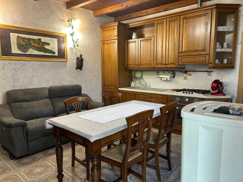 Konyha, Appartamento Burzanella in Camugnano