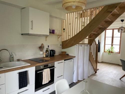 Petite maison Duplex gîte à louer Les Veluets