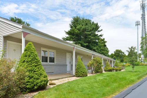Tower Inn and Suites of Guilford / Madison in Guilford, USA