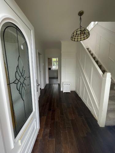 Knowle lane in เวอร์โลว์