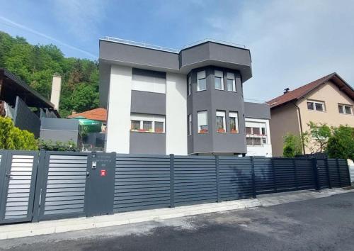 酒店外观, Villa Berta Tuzla - 302 Deluxe Apartment - Free Private Secured Parking in 图兹拉