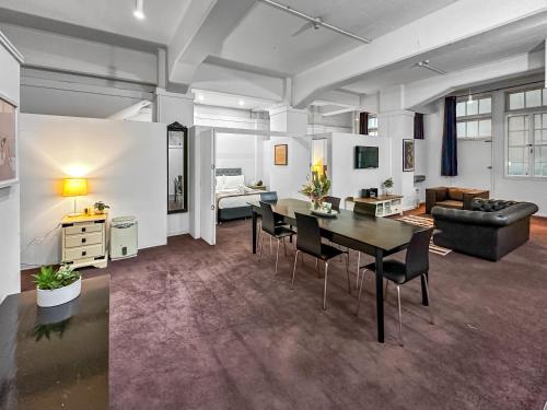 Maison Marvel l Enormous Loft Apt l Heart of City, Auckland (photo 4)