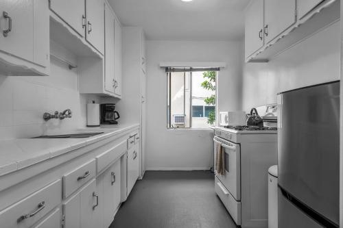 Prime Location 1 Bedroom and Bathroom Retreat in Beverly Hills in Los Angeles, USA