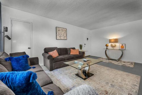 Prime Location 1 Bedroom and Bathroom Retreat in Beverly Hills in Los Angeles, USA