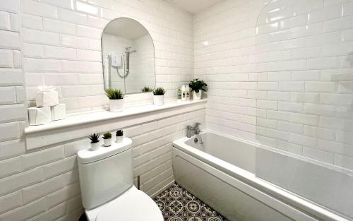 Spacious 2 Bed-Flat in Glasgow City - Free Parking, Glasgow (Foto 3)