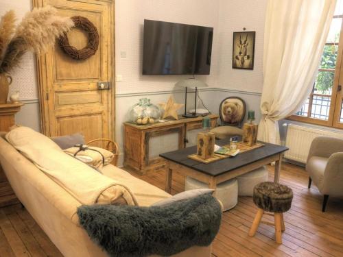 Demeure de charme à Moulins, animaux acceptés - FR-1-489-532 gîte à louer Les Champins