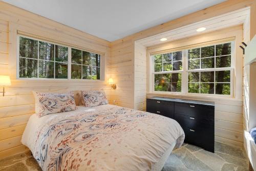 Rocky Shore Escape by Casago McCall - Donerightmanagement