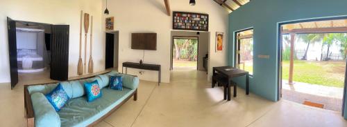 Namaskara by the Beach - Tropical Beachfront Villa Retreat - image 4