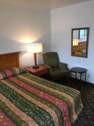Sunshine Motel - image 3