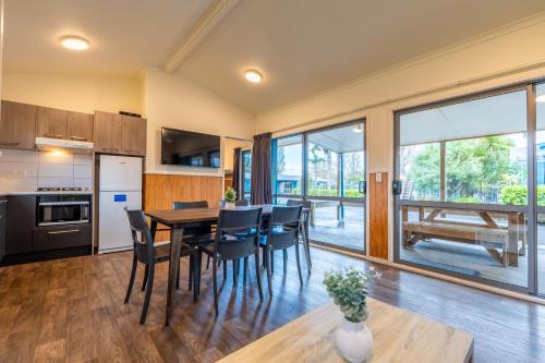 แทสมัน ฮอลิเดย์ พาร์คส์ - โคโรแมนเดล (Tasman Holiday Parks - Coromandel) in โคโรแมนเดล