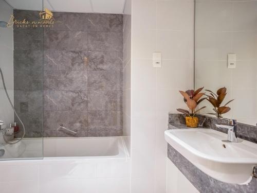 Modern High Floor Canal View1 BHK, Dubái (foto 10)