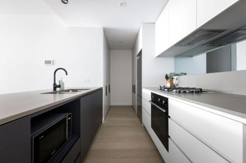Two-Bedroom Apartment (Queen and 2 Singles) image 8