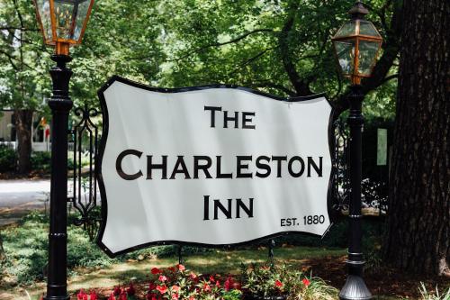 The Charleston Inn Hendersonville NC - 전망